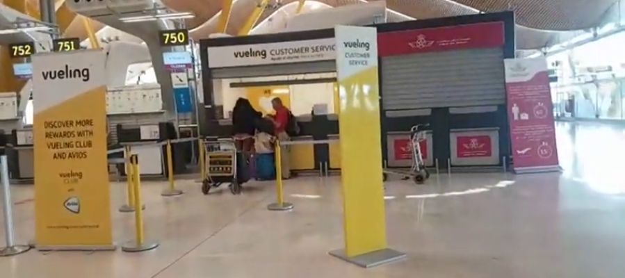 vueling check in baggage cost